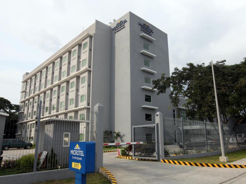 Microtel By Wyndham Up Technohub 3* Quezon City