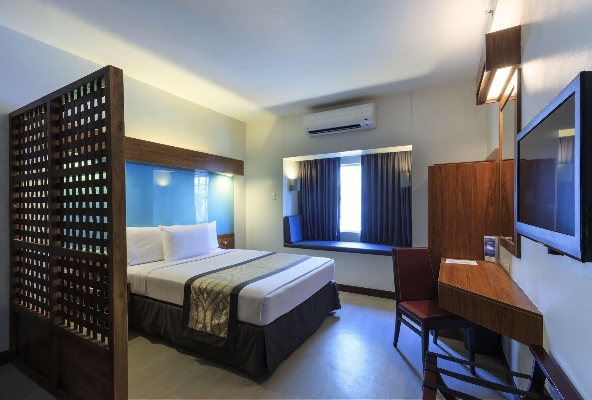Microtel By Wyndham Up Technohub Hotel 3*