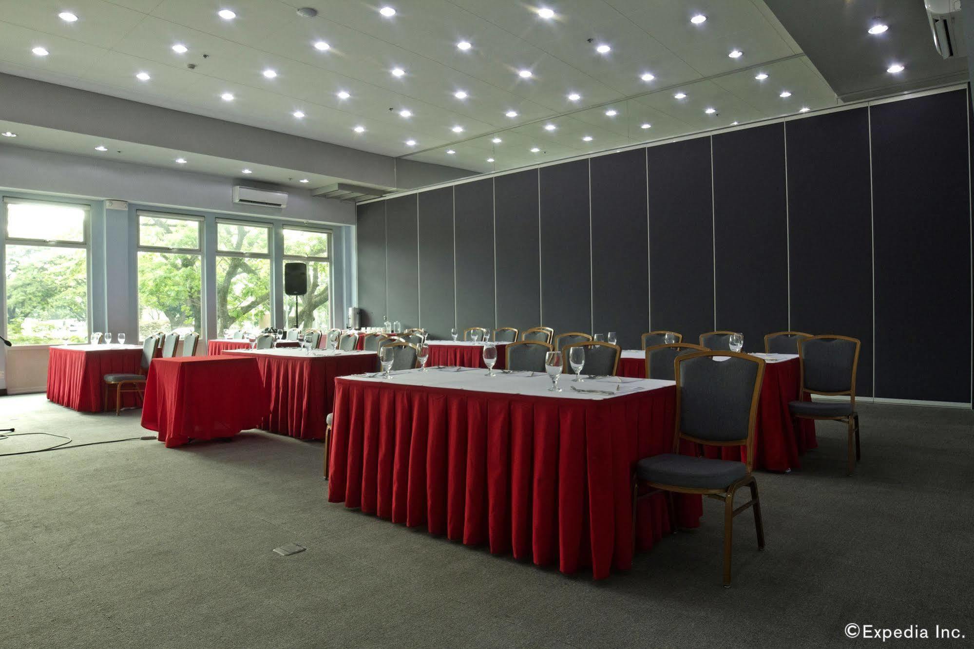 Microtel By Wyndham Up Technohub Hotel 3*