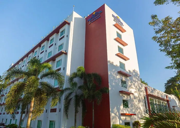 Microtel By Wyndham Up Technohub